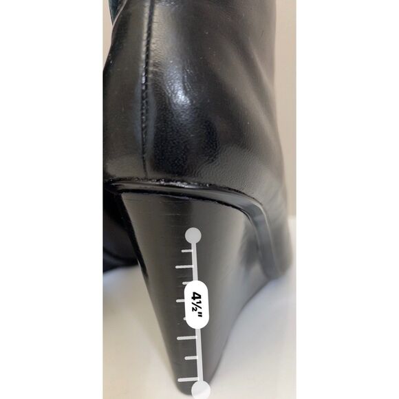 Liz Claiborne black smooth leather wedge ankle booties. Size 7.5-8(W). - Picture 4 of 10
